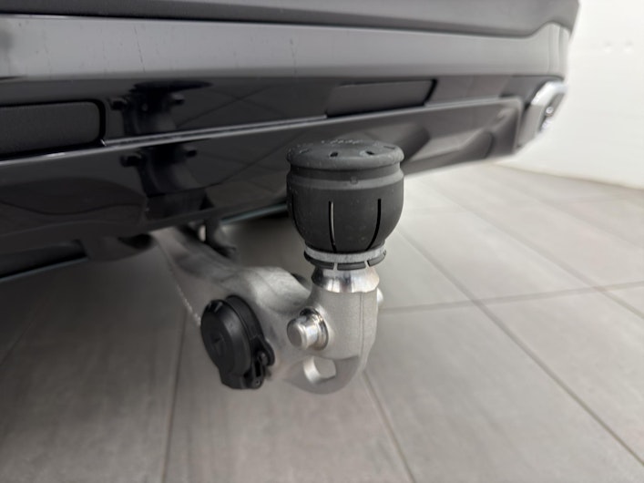 Vehicle image MERCEDES-BENZ GLC 220