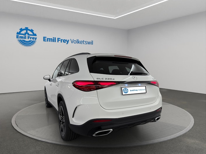 Vehicle image MERCEDES-BENZ GLC 220