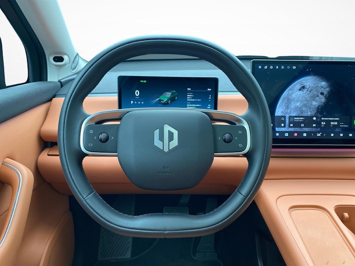 Vehicle image LEAPMOTOR C10