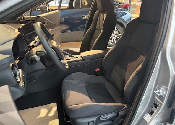 Vehicle image 9 Vehicle image 9