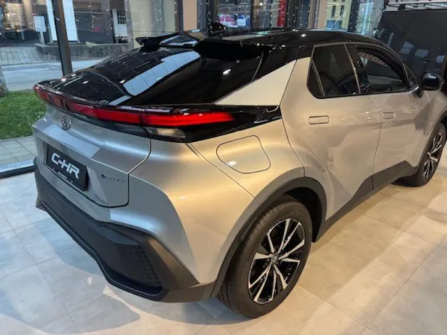 Toyota C-HR 2.0 PHEV Swiss Edition
