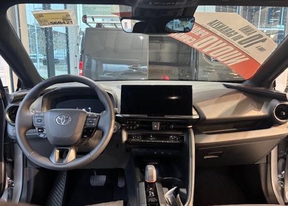 Vehicle image 6 Vehicle image 6