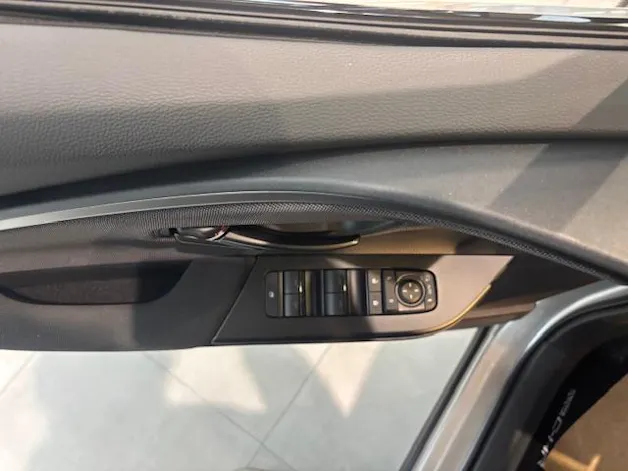 Toyota C-HR 2.0 PHEV Swiss Edition