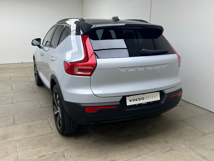 Vehicle image VOLVO XC40