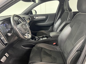 Vehicle image VOLVO XC40 1.5 T5 TE R-Design