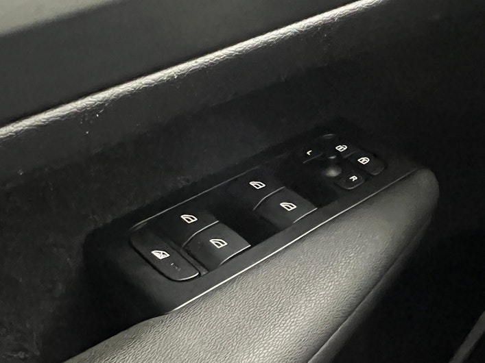 Vehicle image VOLVO XC40