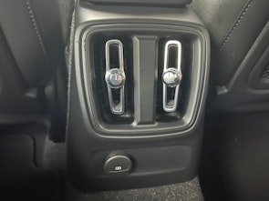 Vehicle image VOLVO XC40 1.5 T5 TE R-Design