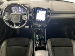 Vehicle image VOLVO XC40 1.5 T5 TE R-Design