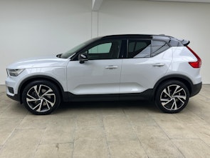 Vehicle image VOLVO XC40 1.5 T5 TE R-Design