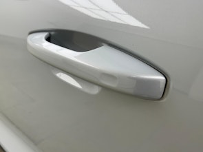 Vehicle image VOLVO XC40 1.5 T5 TE R-Design