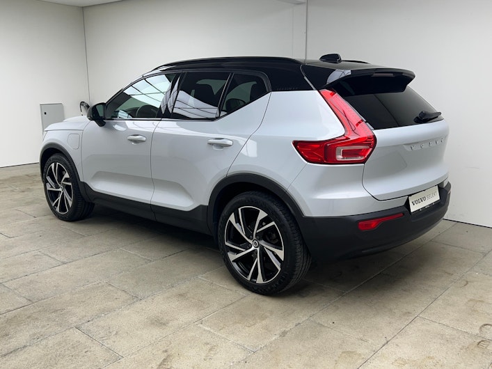 Vehicle image VOLVO XC40