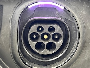 Vehicle image VOLVO XC40 1.5 T5 TE R-Design