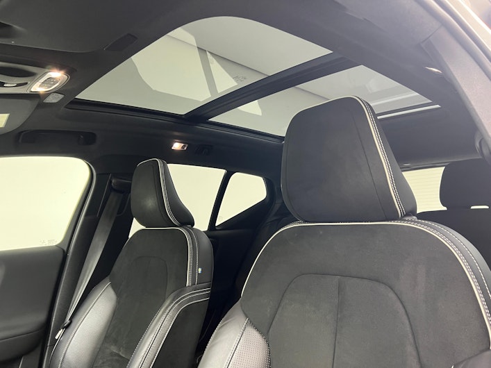 Vehicle image VOLVO XC40