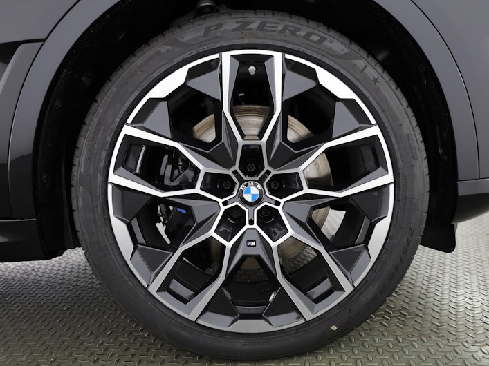 Vehicle image BMW X7