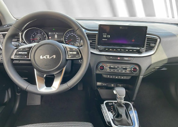 Vehicle image 4 Vehicle image 4