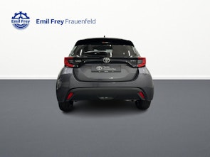 Vehicle image TOYOTA Yaris 1.5 VVT-i HSD Trend