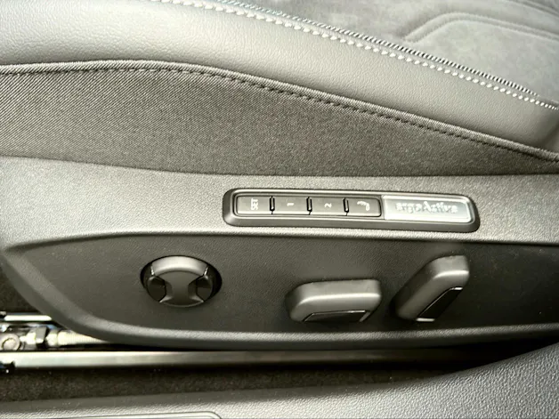 VW Golf VIII 1.5 TSI PHEV Edition 50 DSG