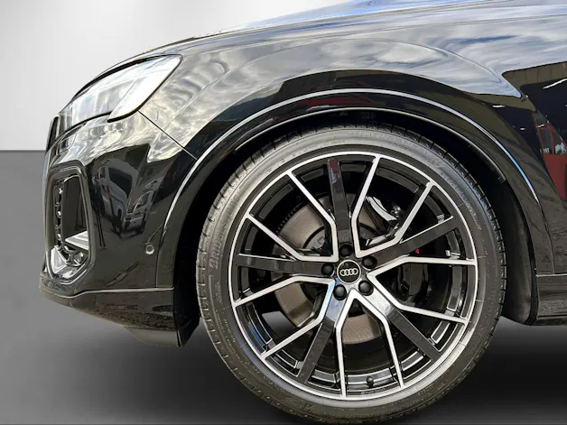 Audi SQ7 SUV 4.0 V8 TFSI quattro T-Tronic