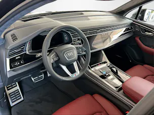 Audi SQ7 SUV 4.0 V8 TFSI quattro T-Tronic