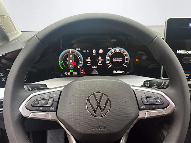 VW Golf VIII 1.5 TSI PHEV Life DSG