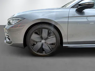 VW Passat Variant 2.0 TDI R-Line DSG 4motion