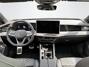VW Passat Variant 2.0 TDI R-Line DSG 4motion