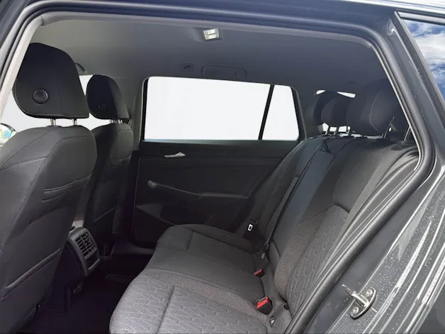 VW Golf VIII Variant 1.5 eTSI Life DSG