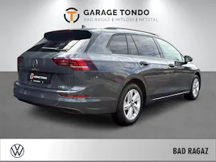 VW Golf VIII Variant 1.5 eTSI Life DSG