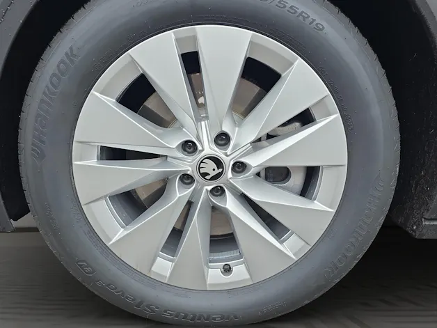 Škoda Elroq 85x 4x4