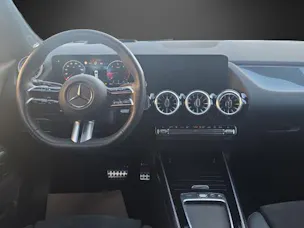 Mercedes-Benz GLA 220d 4Matic 8G-DCT