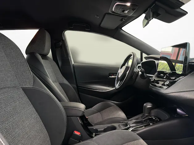 Toyota Corolla Touring Sports 2.0 HSD Trend - Ruote invernali incluse