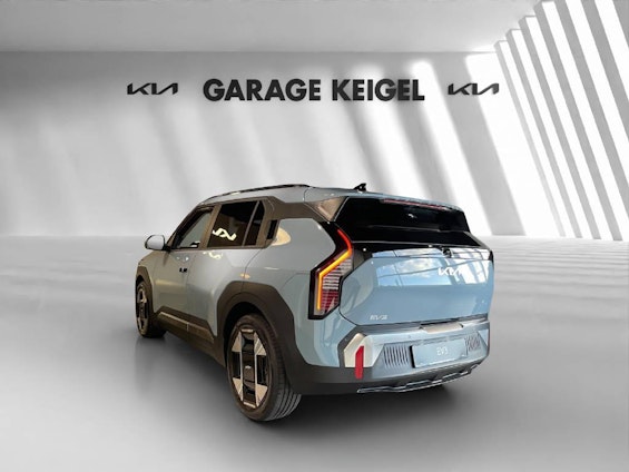 Vehicle image 2 Vehicle image 2