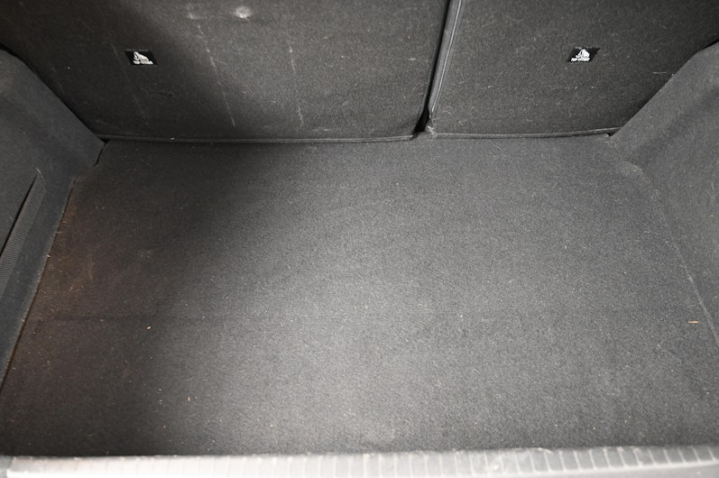 Vehicle image PEUGEOT 208