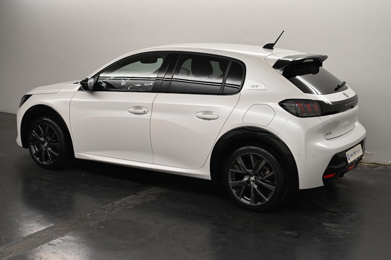 Vehicle image PEUGEOT 208