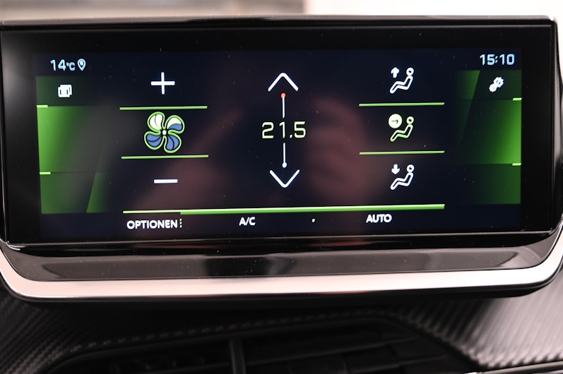 Vehicle image PEUGEOT 208