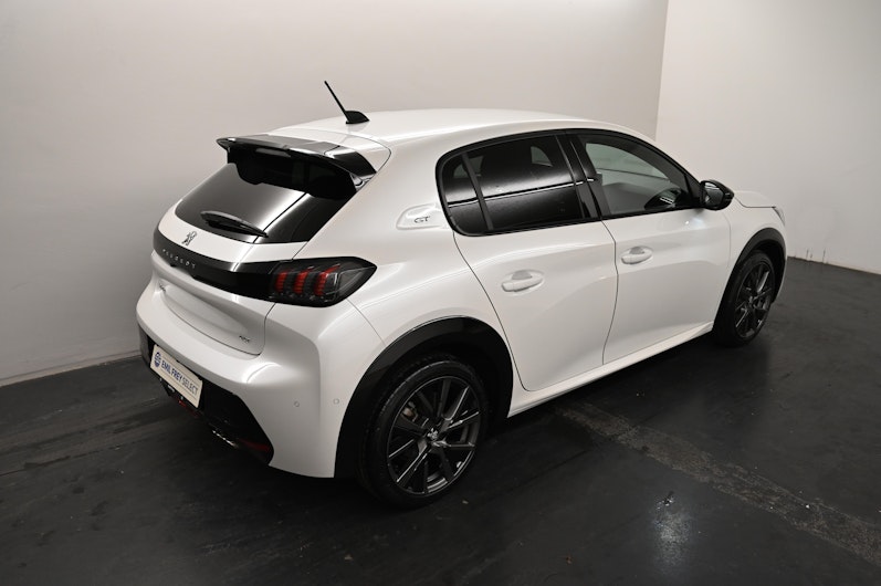 Vehicle image PEUGEOT 208