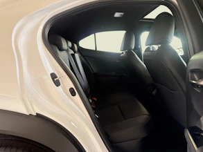 https://vehicle.imgix.net/4065246/14513c1e-d893-456b-b1db-b693e255b8f5.jpg