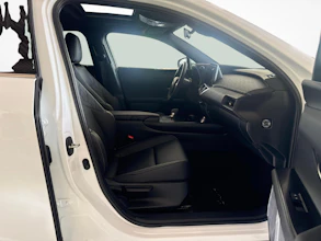 https://vehicle.imgix.net/4065246/e2a1872f-9664-4d50-8cf5-7c3ae7b064d3.jpg
