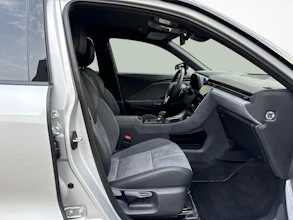 https://vehicle.imgix.net/4065263/03f68b91-0cc4-4080-bb7b-755310b49f65.jpg