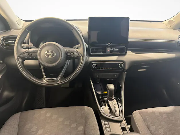 Toyota Yaris 1.5 VVT-i HSD Trend + Ruote invernali incluse