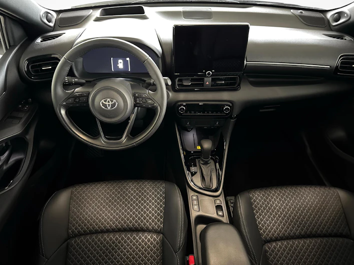 Fahrzeugbild TOYOTA YARIS