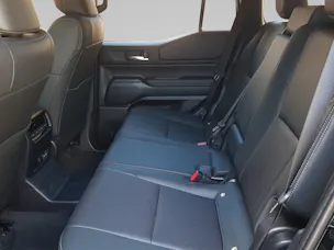 Toyota Land Cruiser 2.8 D 48V Style