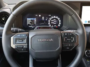 Toyota Land Cruiser 2.8 D 48V Style
