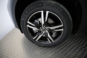 Vehicle image VOLVO XC40 2.0 B3 MH Plus Dark