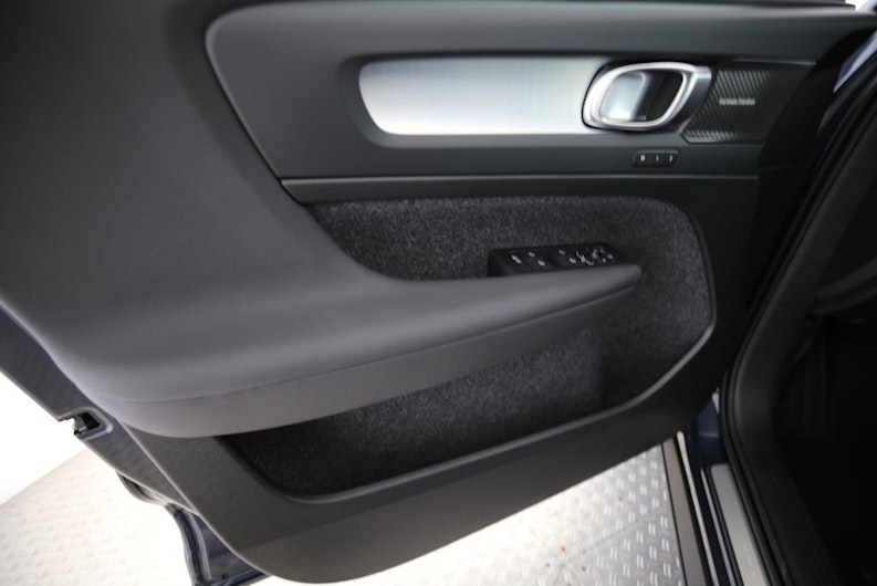 Vehicle image VOLVO XC40