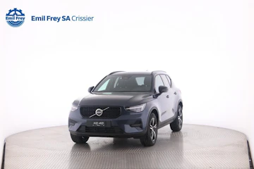 Fahrzeugbild VOLVO XC40 2.0 B3 MH Plus Dark Fahrzeugbild VOLVO XC40 2.0 B3 MH Plus Dark
