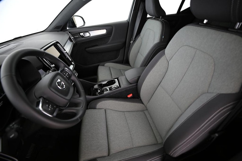 Vehicle image VOLVO XC40