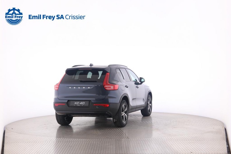 Vehicle image VOLVO XC40