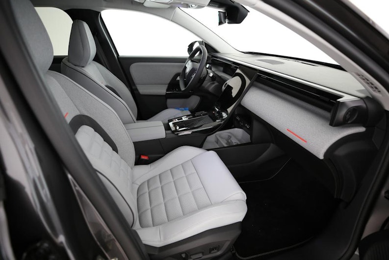 Vehicle image CITROEN DS N°8