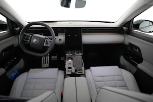 Vehicle image CITROEN e-C5 Aircross Max